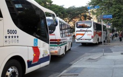 Comissão na Câmara aprova PL que afrouxa uso do fretado