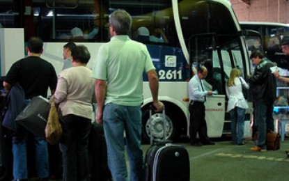 Governo põe fim no limite de quilometragem para viagens de vans e micro-ônibus