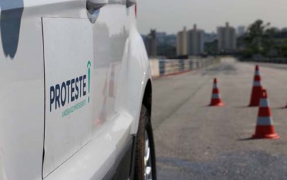 PROTESTE testa carro com controle de estabilidade em Interlagos