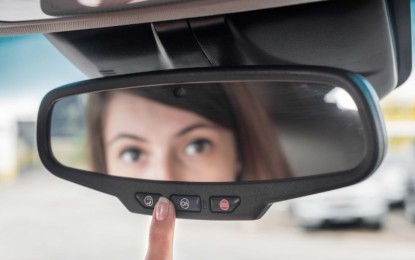 Regulagem correta do retrovisor é fundamental para segurança