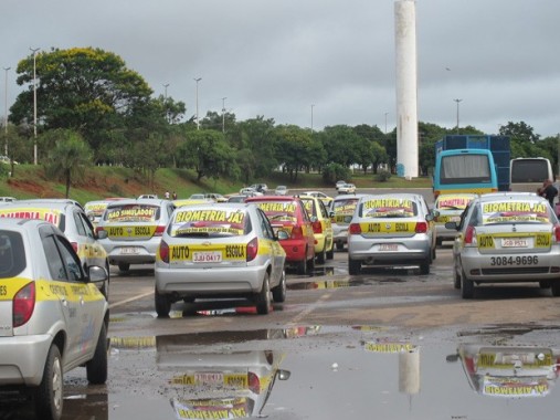 lei-obriga-autoescolas-do-df-a-terem-interprete-de-libras-em-aulas-teoricas