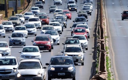 AGU recorre à Justiça para retomar multa por farol desligado em rodovias