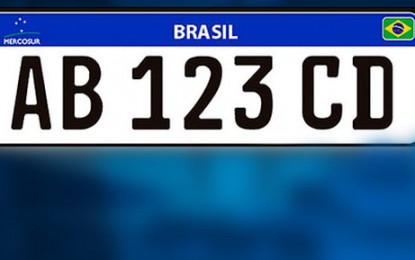 Mais uma vez, placas do Mercosul são adiadas no Brasil