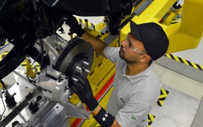 Produção de veículos sobe 42% no Brasil em outubro, diz Anfavea