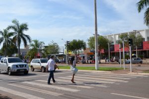 detran-alerta-para-os-direitos-e-deveres-dos-pedestres-no-transito