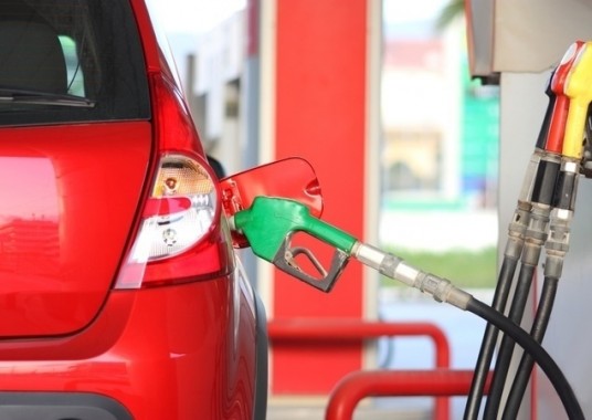 projeto-quer-proibir-carros-a-diesel-e-a-gasolina-no-brasil