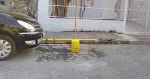 e-permitido-ao-cidadao-pintar-uma-sinalizacao-de-proibido-estacionar-em-frente-a-propria-casa