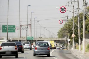 reducao-da-velocidade-e-decisiva-para-a-seguranca-no-transito