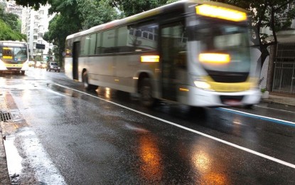 Motoristas de caminhão, ônibus e carretas podem fazer reciclagem para evitar suspensão da CNH