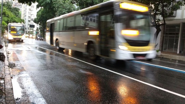 motoristas-de-caminhao-onibus-e-carretas-podem-fazer-reciclagem-para-evitar-suspensao-da-cnh