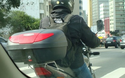 Comissão aprova lei que libera motos no corredor