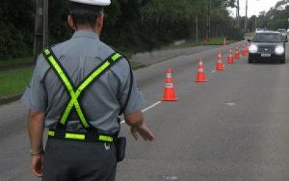 Congresso mantém veto a porte de armas por agentes de trânsito