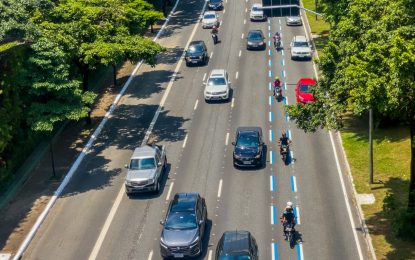Faixa Azul para motos será ampliada para mais 220 km de vias em São Paulo