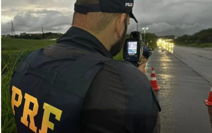 Excesso de velocidade e ultrapassagens proibidas somam metade das infrações registradas no Brasil