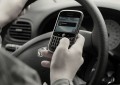 Especialistas alertam para os riscos de dirigir e usar o celular