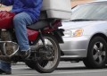 Motociclista pode ser autuado em vias públicas por causa do capacete